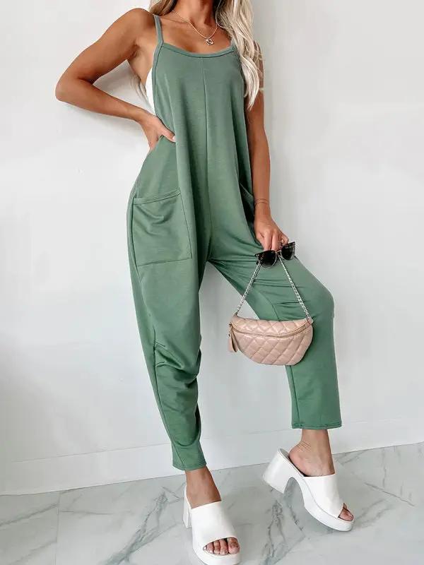 Loose casual loose jumpsuit with suspenders
